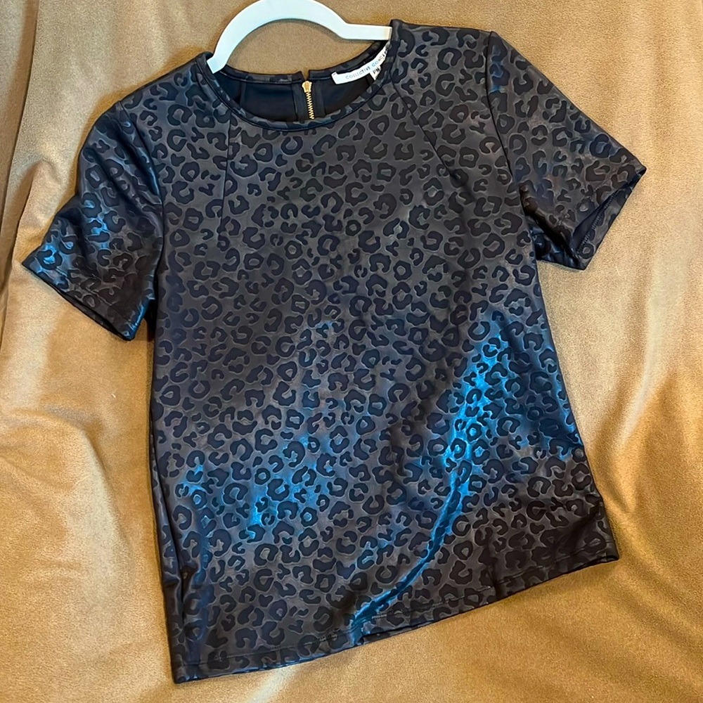 Super soft black Collective Concepts blouse
